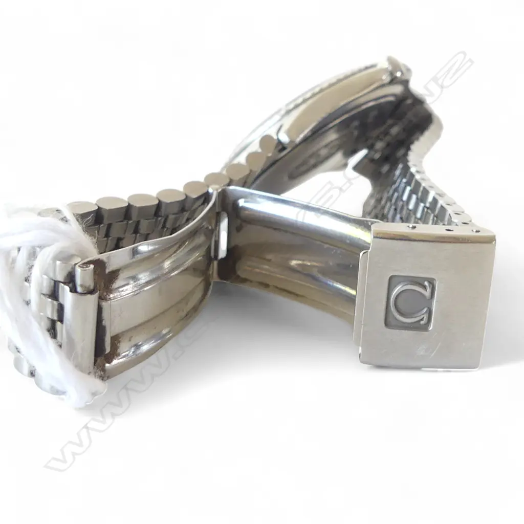 An Omega Seamaster quartz 120m wristwatch, Image 1++